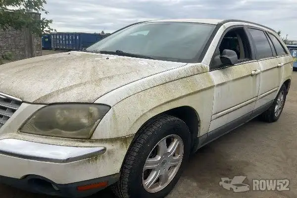 Photo of 2005 Chrysler Pacifica