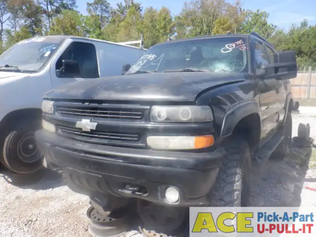 Photo of 2004 Chevrolet Tahoe
