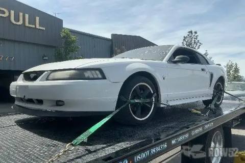Photo of 2001 Ford Mustang