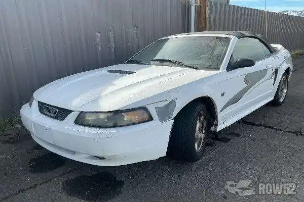 Photo of 2000 Ford Mustang