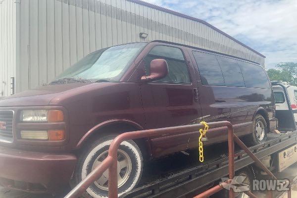 Photo of 2001 GMC Savana