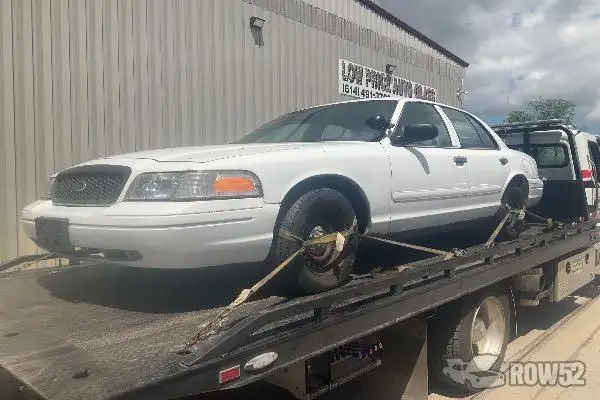 Photo of 2001 Ford Crown Victoria