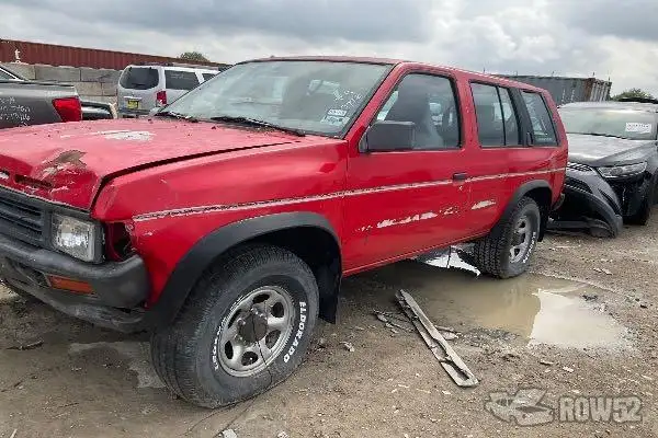 Photo of 1993 Nissan Pathfinder