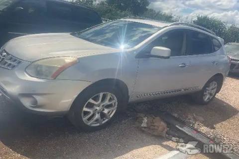 Photo of 2011 Nissan Rogue