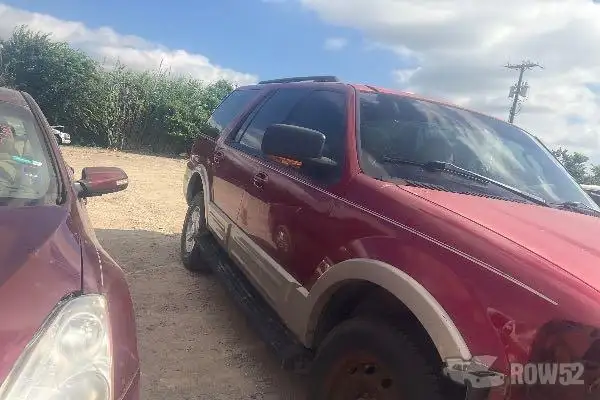 Photo of 2005 Ford Expedition