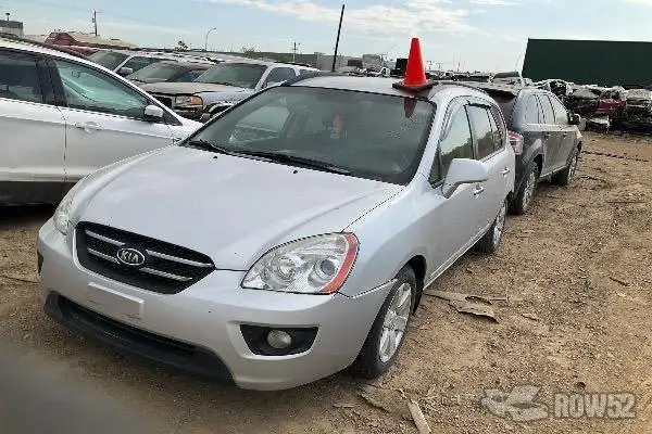 Photo of 2008 Kia Rondo
