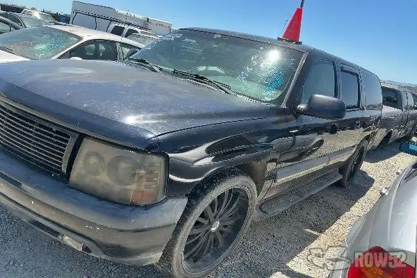 Photo of 2003 Chevrolet Suburban