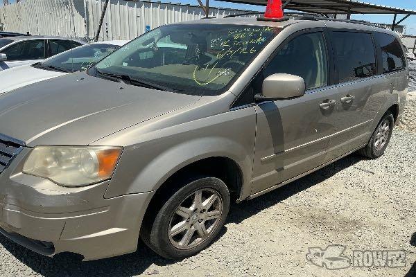 Photo of 2008 Chrysler Town & Country