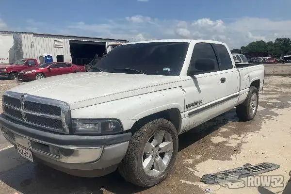 Photo of 2000 Dodge Ram 1500