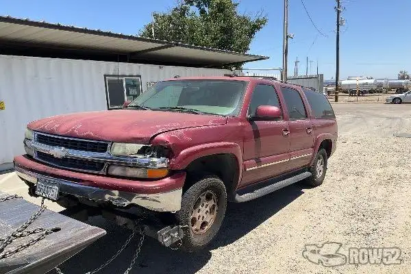 Photo of 2004 Chevrolet Suburban