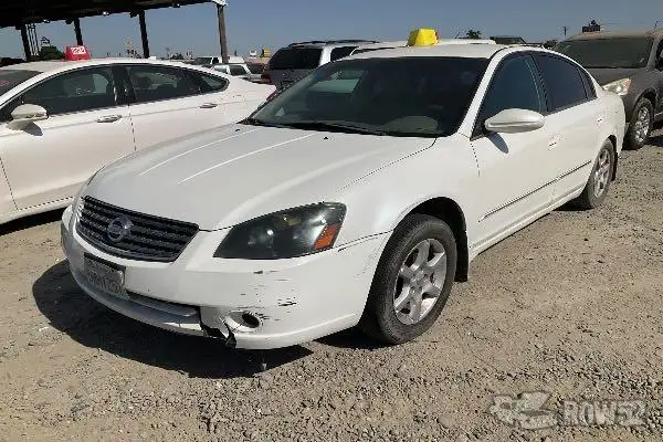 Photo of 2005 Nissan Altima