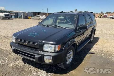 Photo of 1999 Infiniti QX4