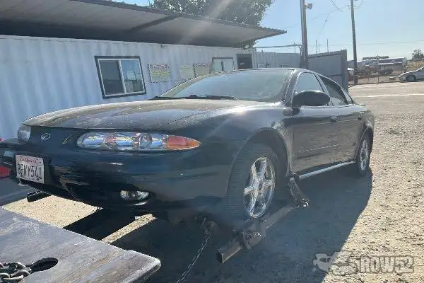 Photo of 2002 Oldsmobile Alero