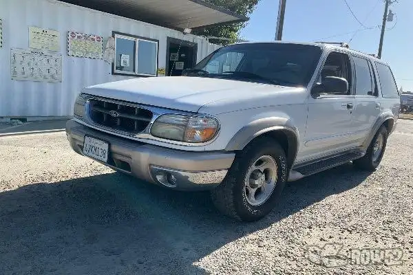 Photo of 1999 Ford Explorer