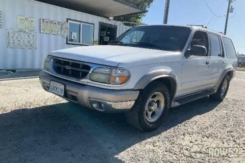 Photo of 1999 Ford Explorer