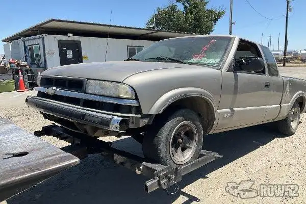 Photo of 2000 Chevrolet S10 Pickup