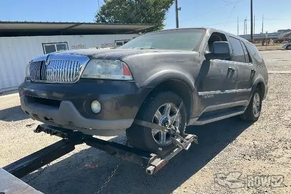 Photo of 2005 Lincoln Aviator