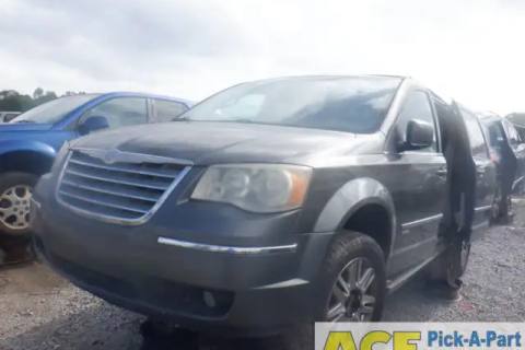 Photo of 2010 Chrysler Town And Country