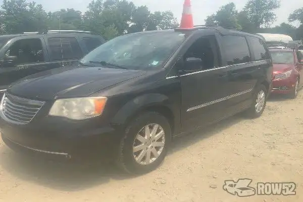 Photo of 2013 Chrysler Town & Country