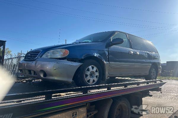 Photo of 2003 Kia Sedona