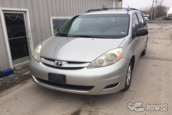 Photo of 2008 Toyota Sienna