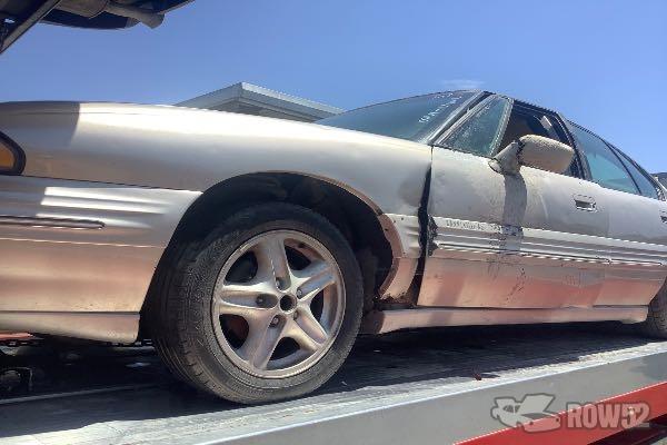 Photo of 1999 Pontiac Bonneville