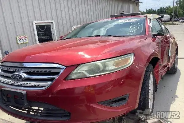 Photo of 2010 Ford Taurus