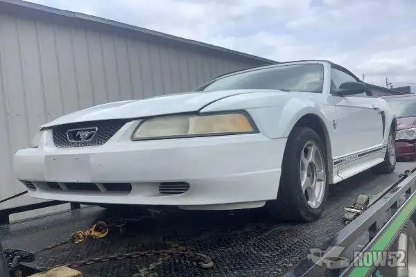 Photo of 2000 Ford Mustang