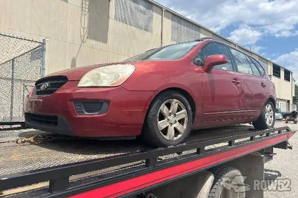 Photo of 2008 Kia Rondo