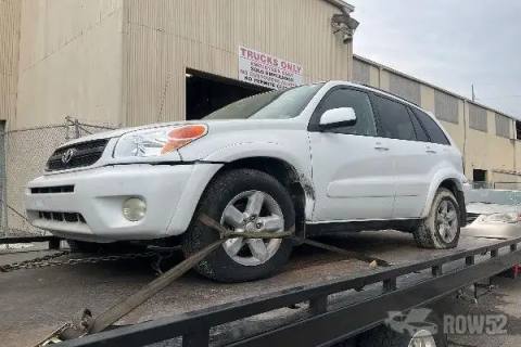 Photo of 2004 Toyota Rav4
