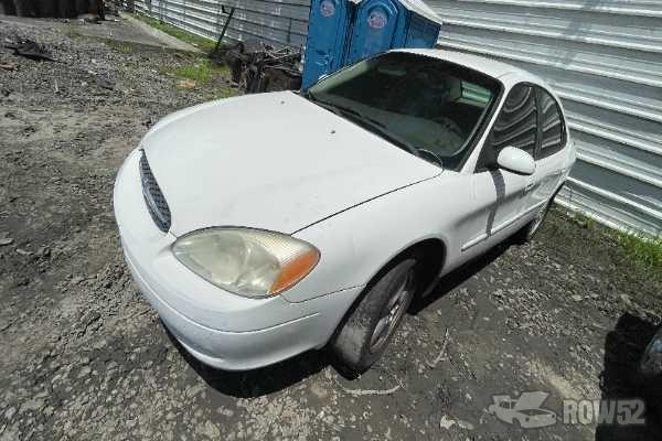 Photo of 2001 Ford Taurus
