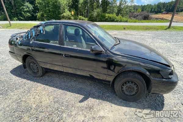 Photo of 1999 Toyota Camry