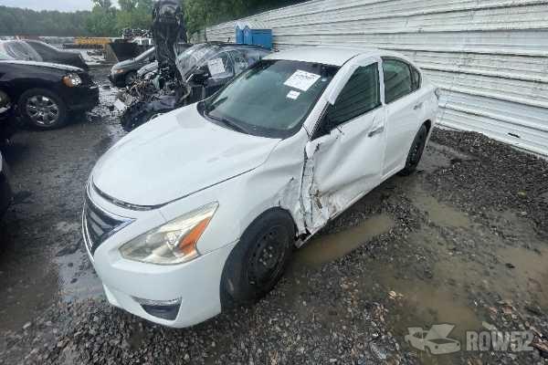 Photo of 2015 Nissan Altima