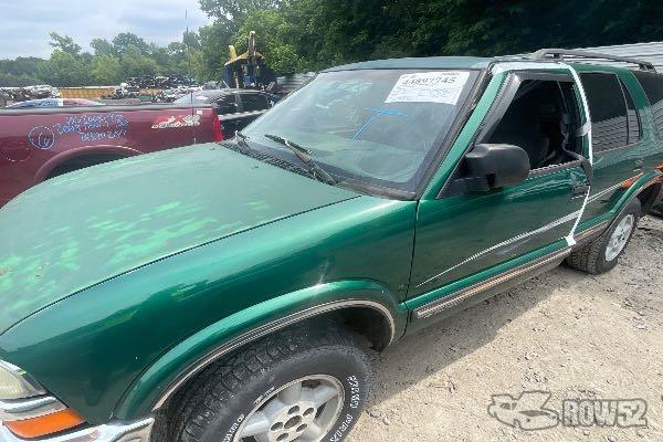 Photo of 1999 Chevrolet Blazer