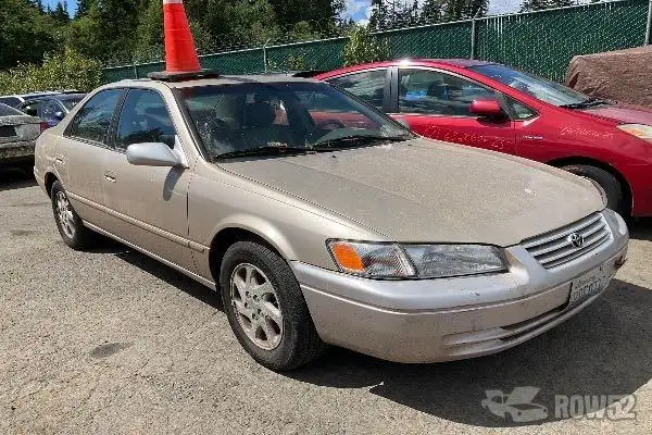 Photo of 1999 Toyota Camry