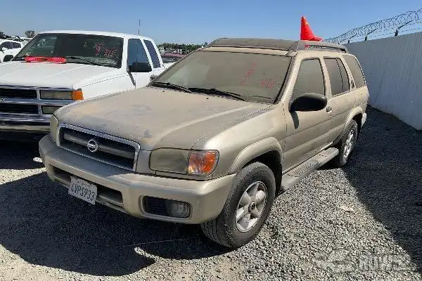 Photo of 2002 Nissan Pathfinder