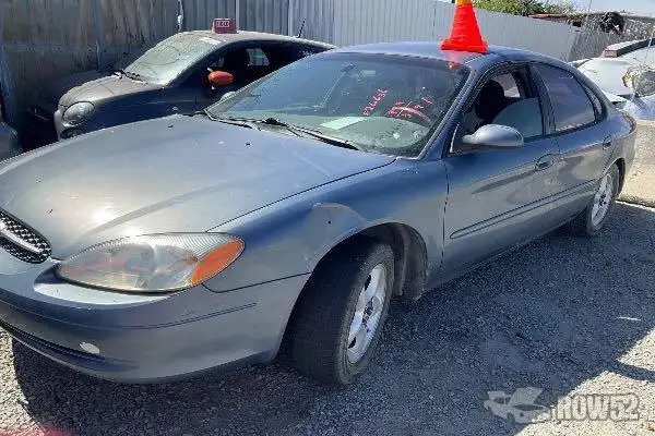 Photo of 2000 Ford Taurus