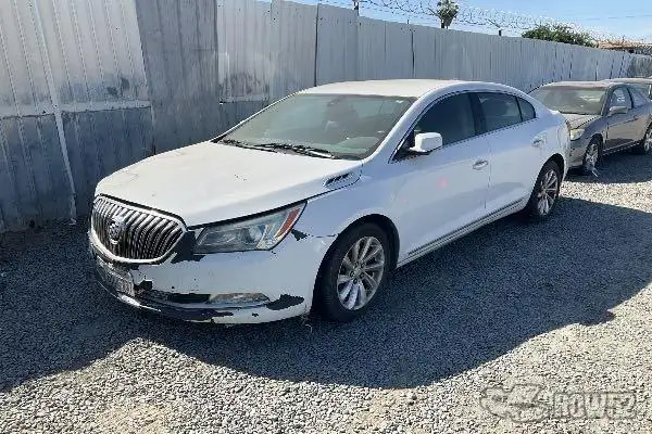 Photo of 2015 Buick Lacrosse