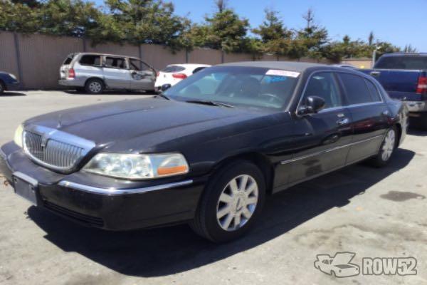 Photo of 2010 Lincoln Town Car