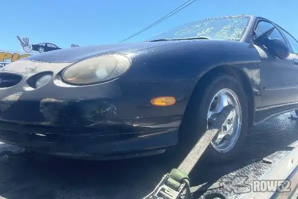 Photo of 1998 Ford Taurus