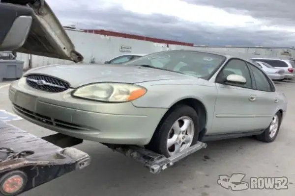 Photo of 2003 Ford Taurus
