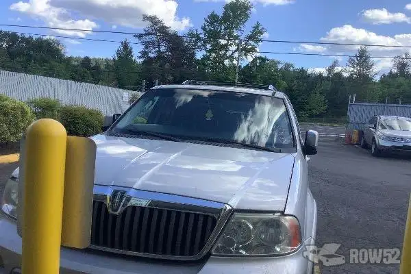 Photo of 2003 Lincoln Navigator