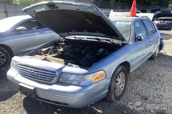 Photo of 2003 Ford Crown Victoria