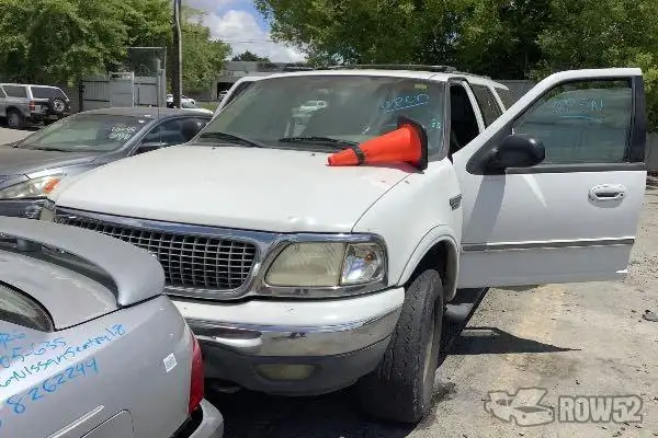 Photo of 1999 Ford Expedition