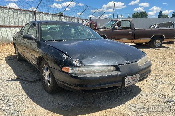 Photo of 1998 Oldsmobile Intrigue