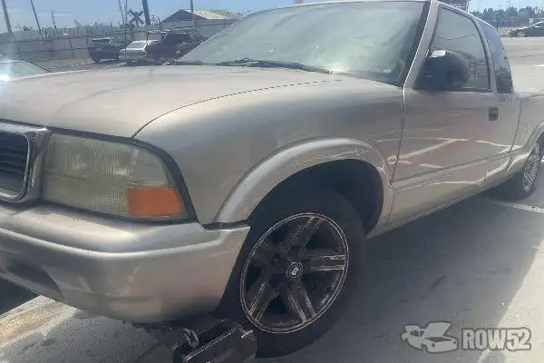 Photo of 2002 GMC Sonoma