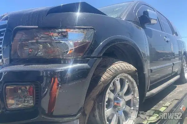 Photo of 2004 Infiniti QX56