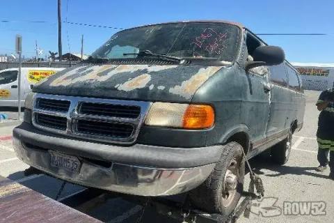 Photo of 2001 Dodge Ram Wagon