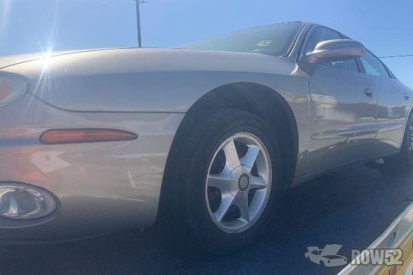 Photo of 2001 Oldsmobile Aurora