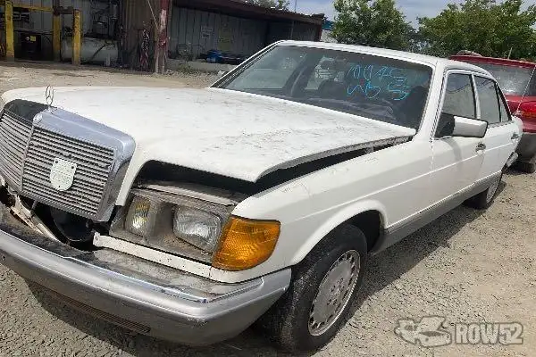 Photo of 1983 Mercedes-Benz 300